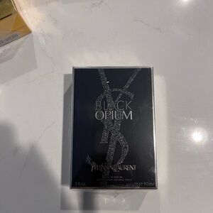 Yves Saint Laurent Black Opium Perfume